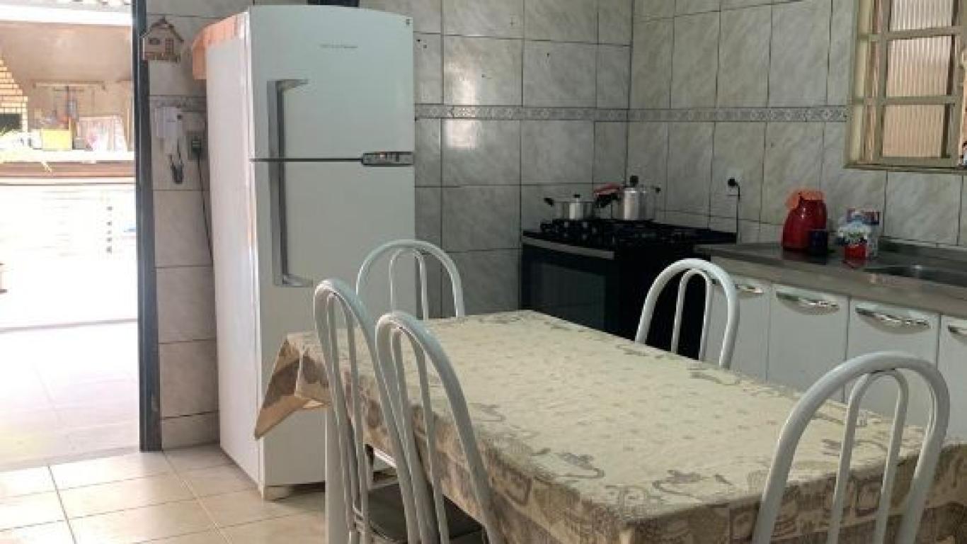 CASA NO Parque Universitário em Assis