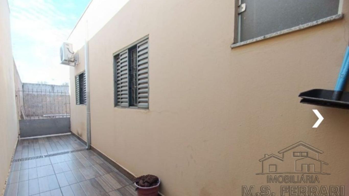 CASA NA Vila Progresso em Assis