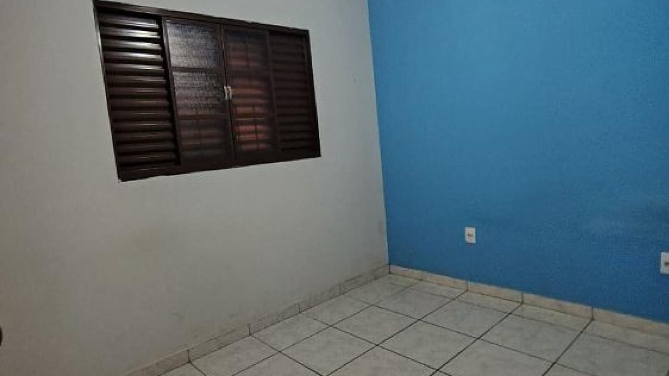 CASA NA Vila Tênis Clube em Assis
