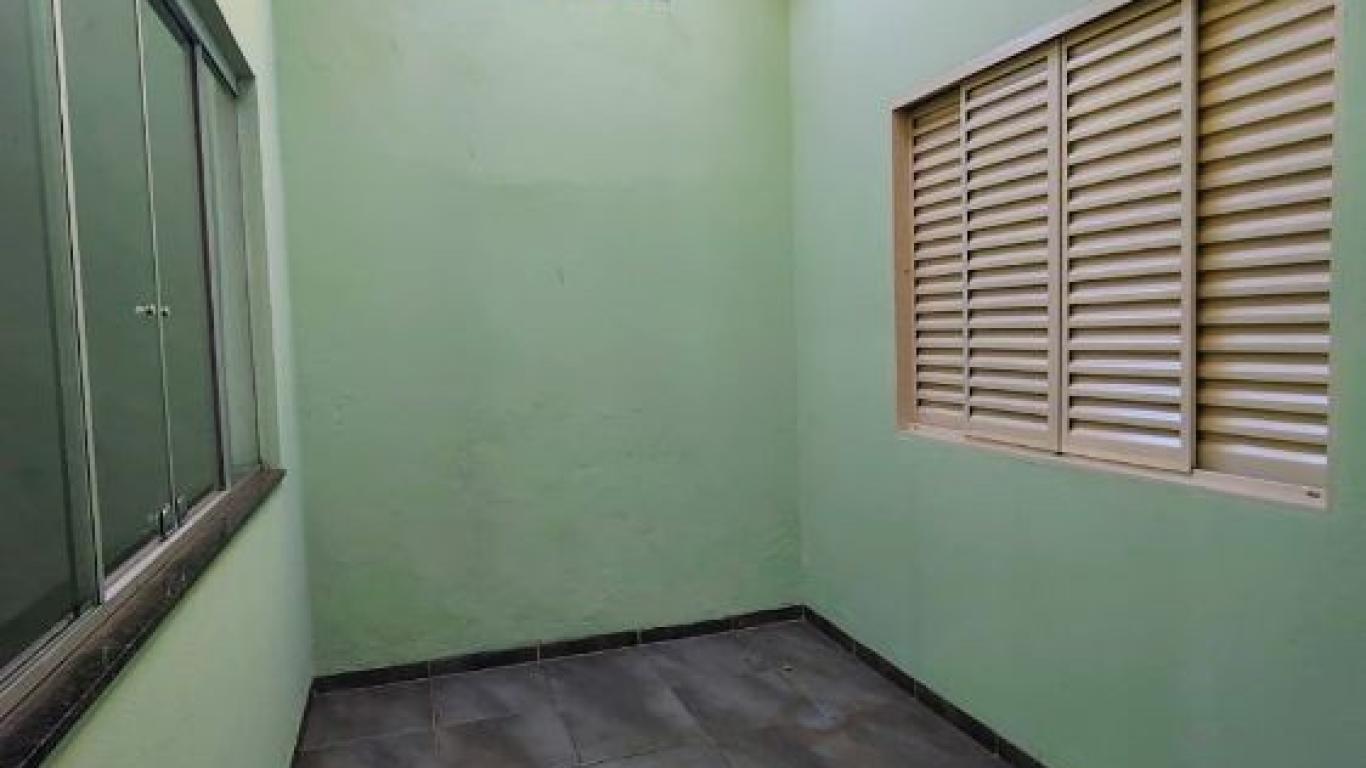 CASA NA Vila Clementina em Assis