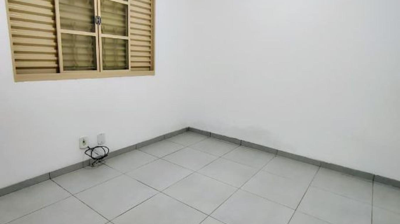 CASA NA Vila Clementina em Assis