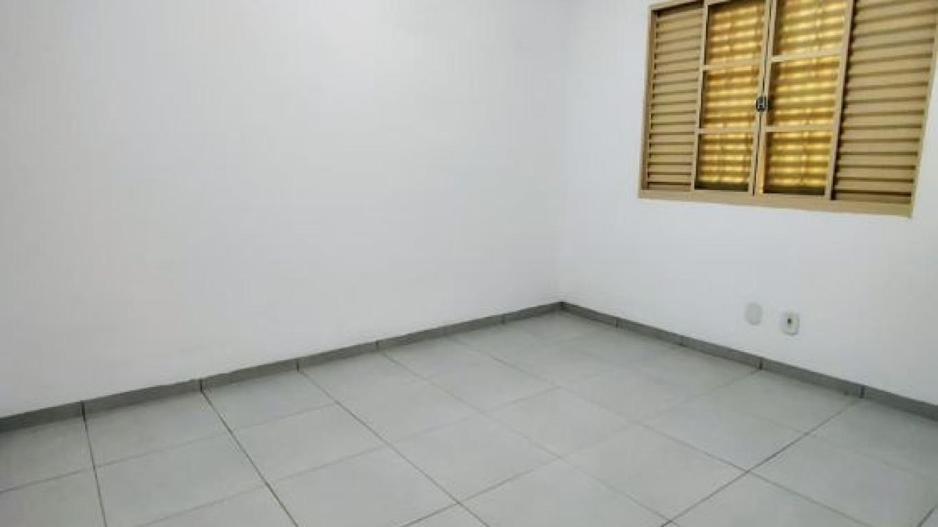 CASA NA Vila Clementina em Assis