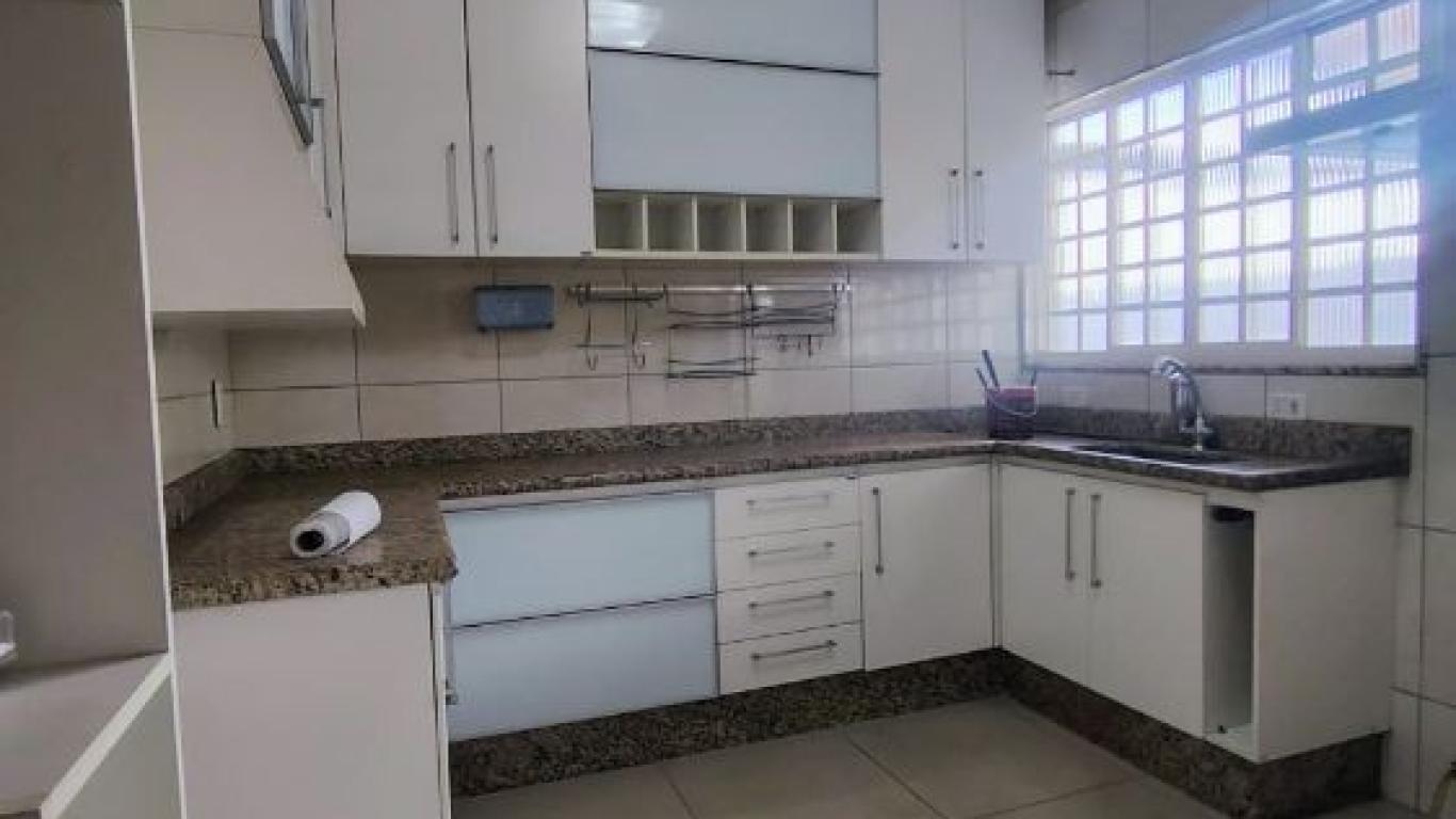 CASA NA Centro em Assis