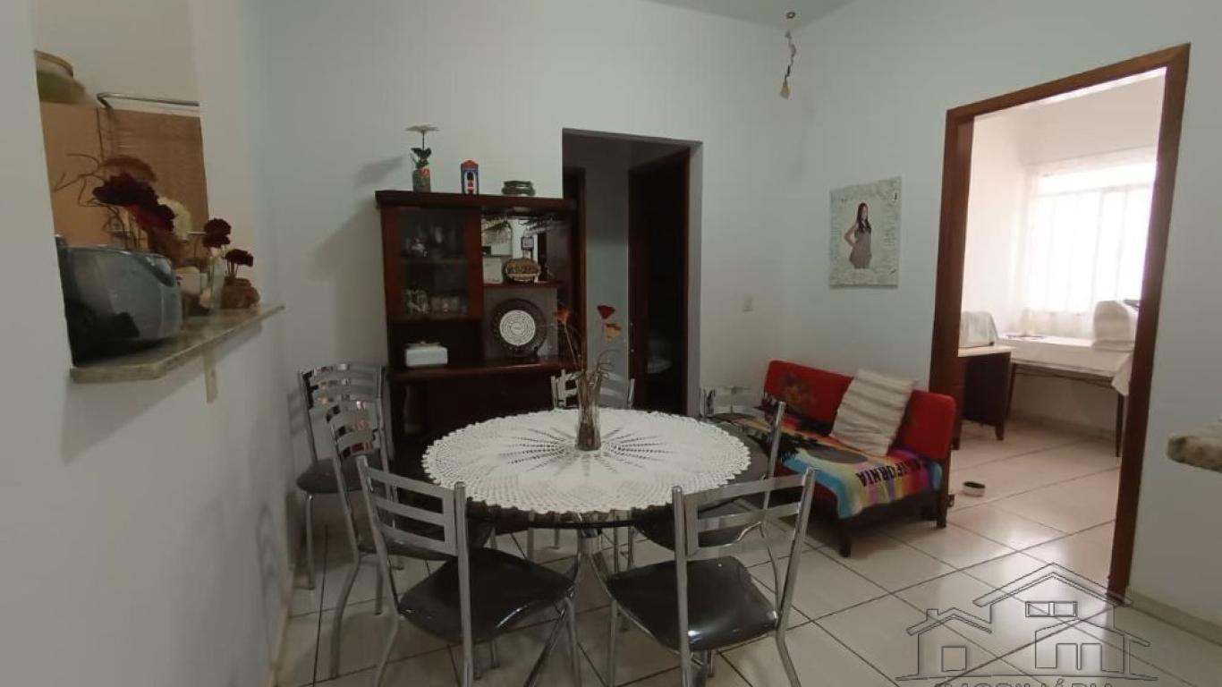 CASA NA Vila Ribeiro em Assis