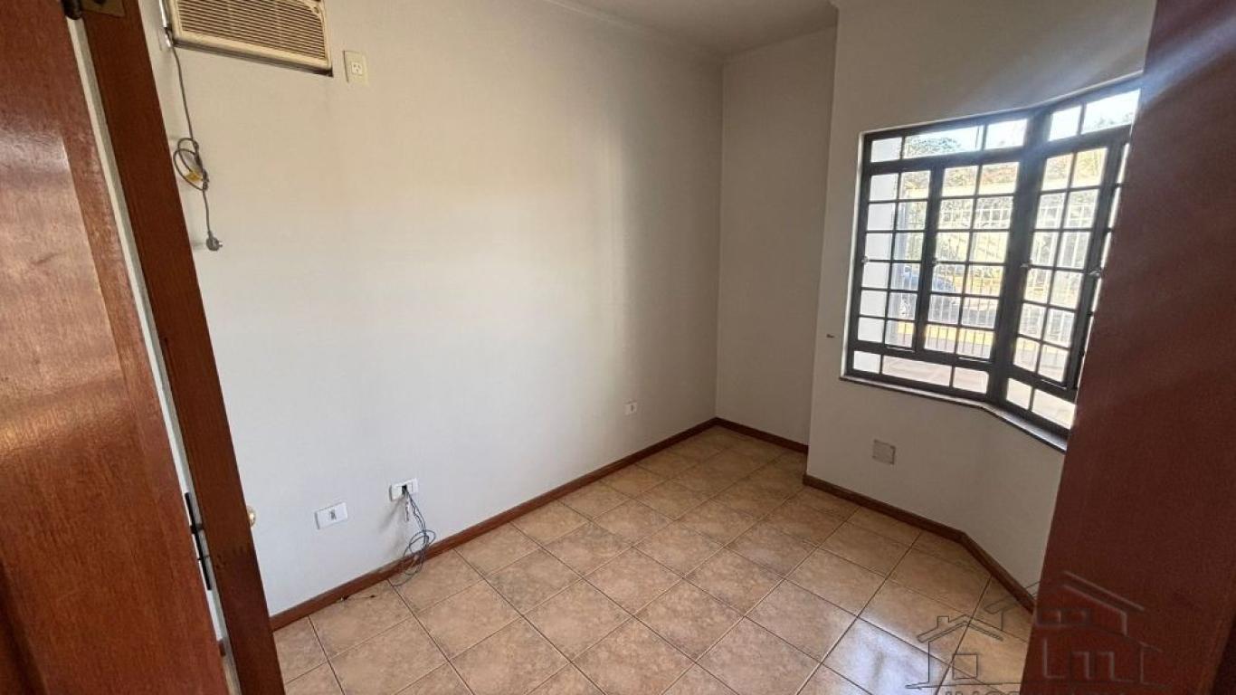 CASA NO Jardim Europa em Assis