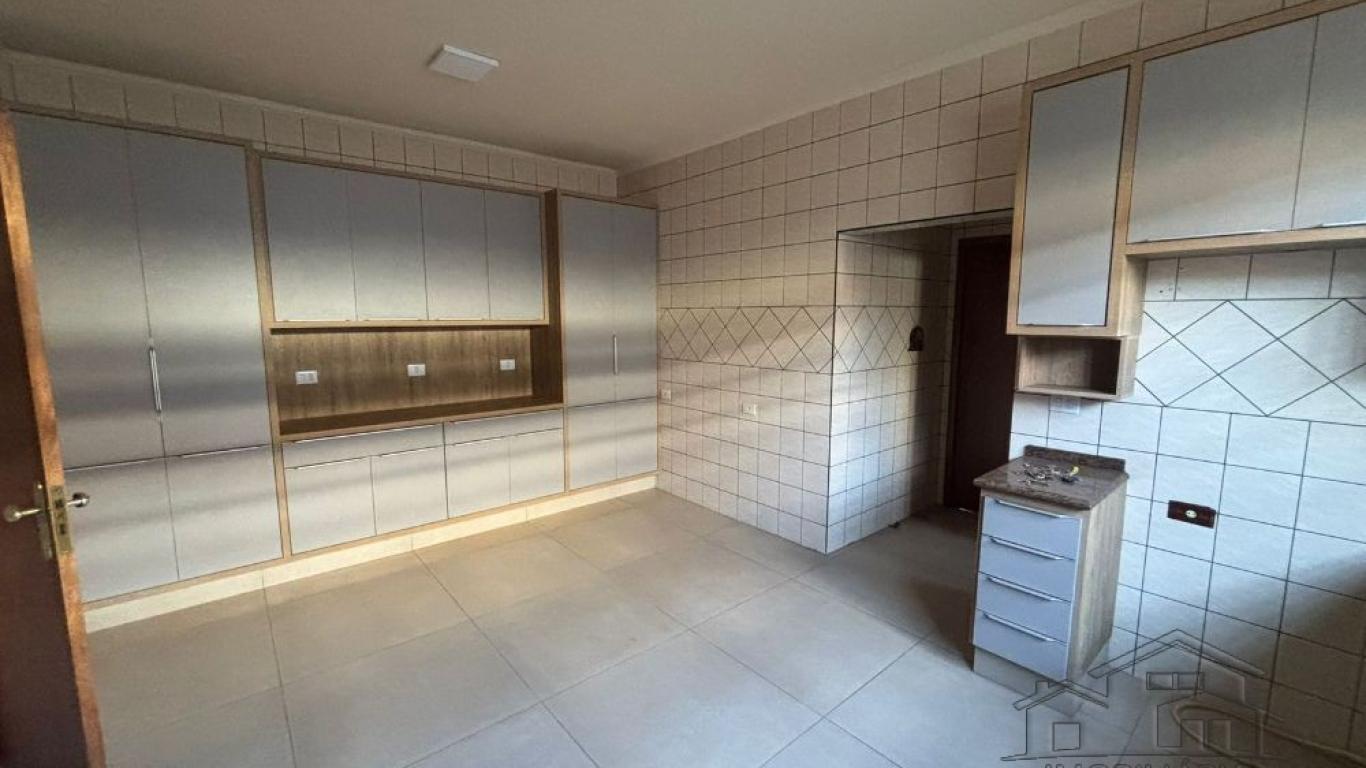 CASA NO Jardim Europa em Assis