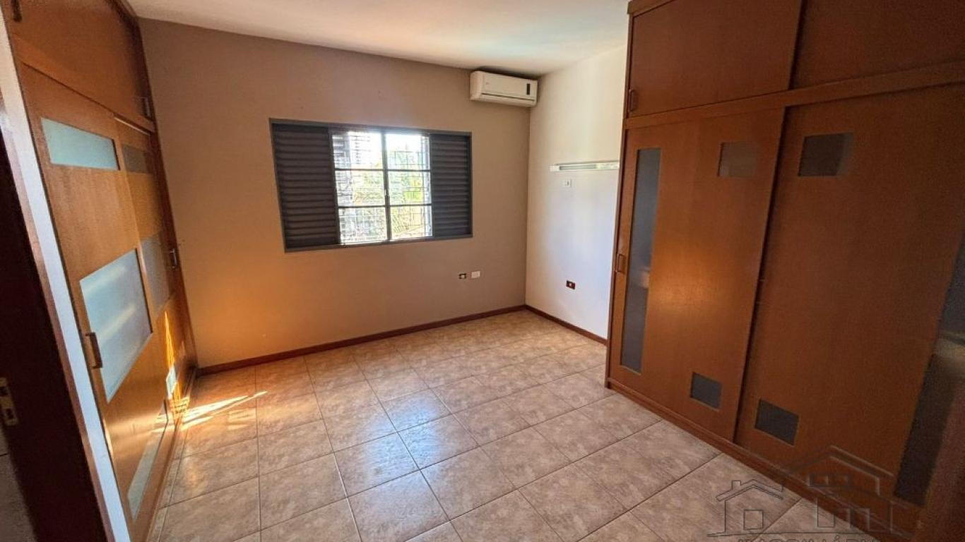 CASA NO Jardim Europa em Assis