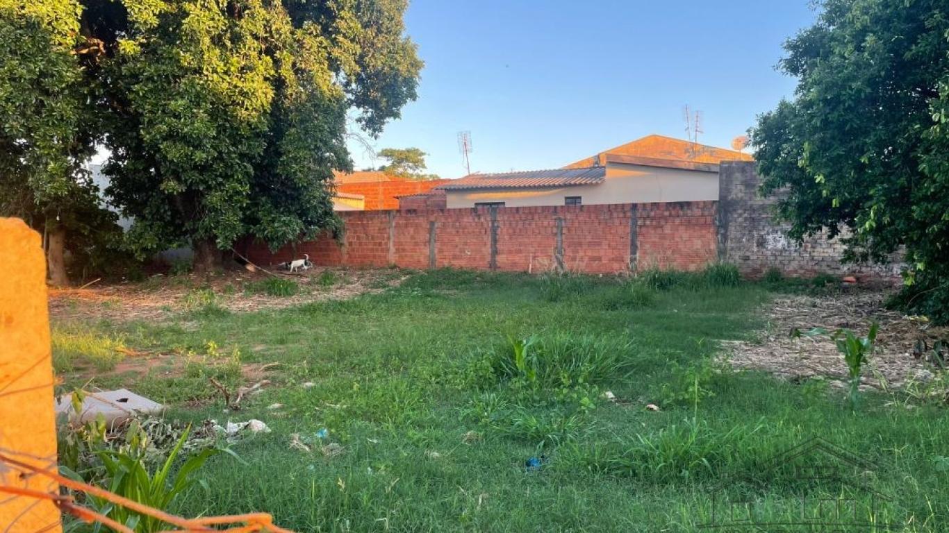 TERRENO NA Vila Progresso em Assis