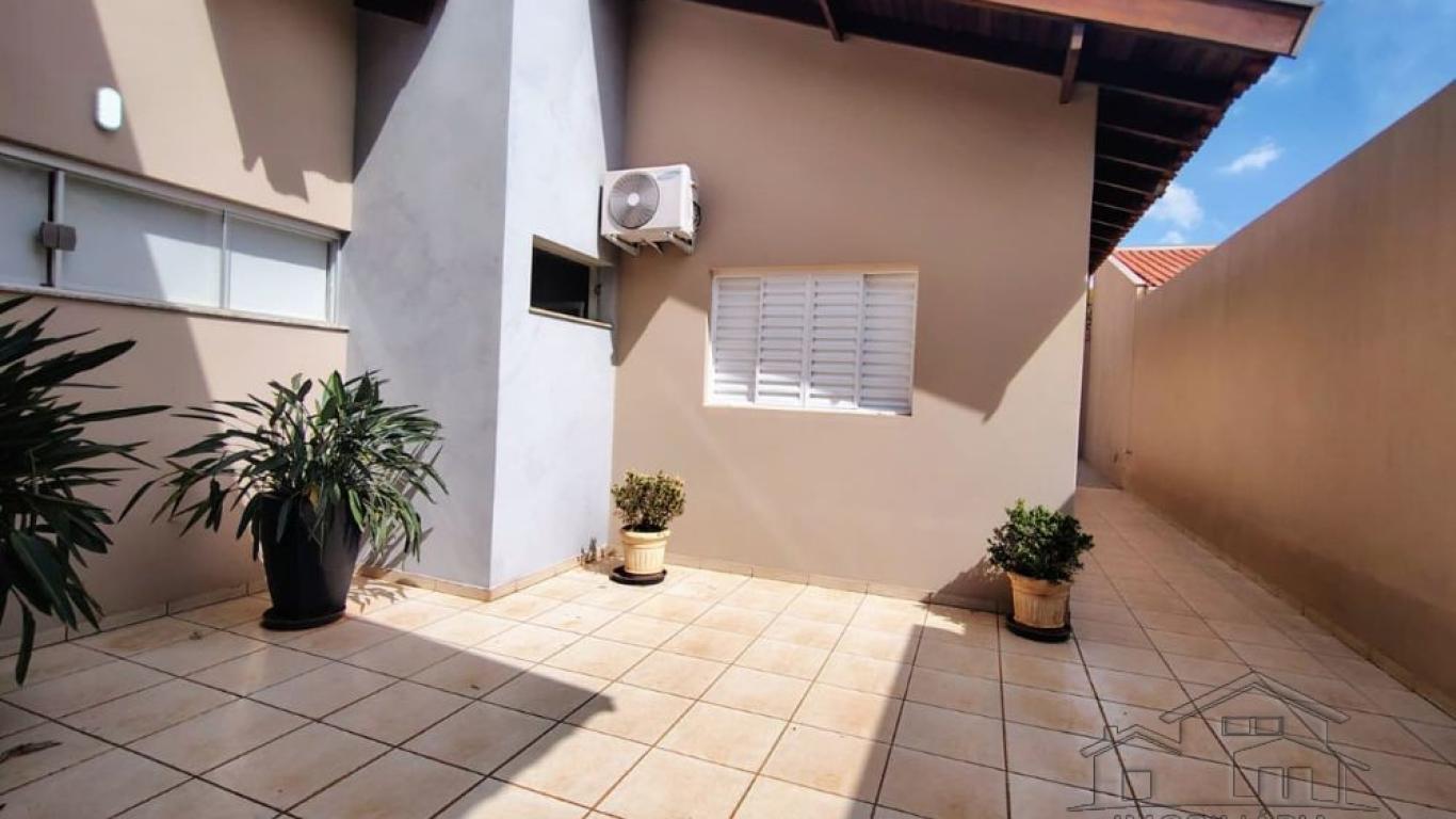 CASA NO Jardim Europa em Assis