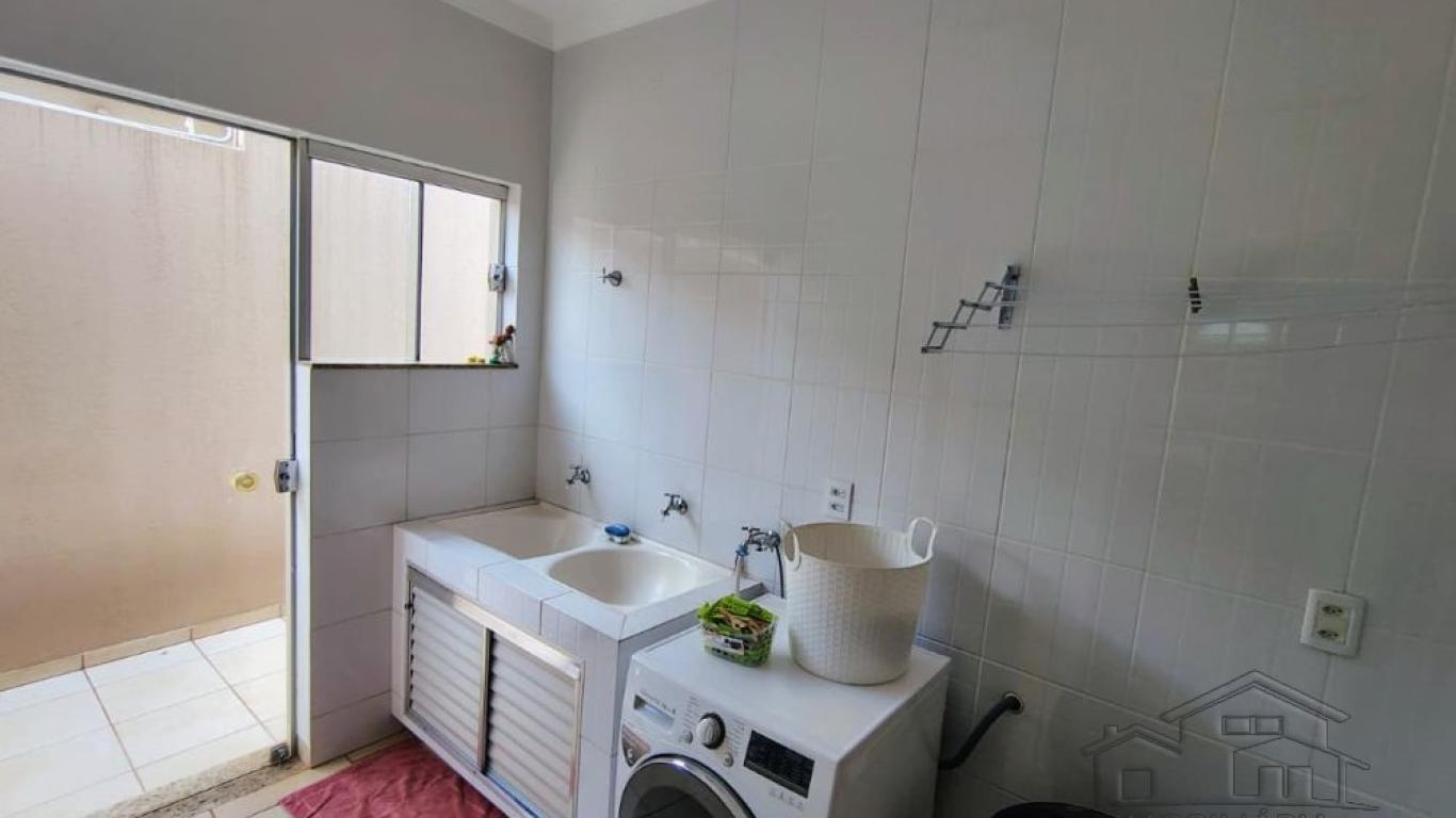 CASA NO Jardim Europa em Assis