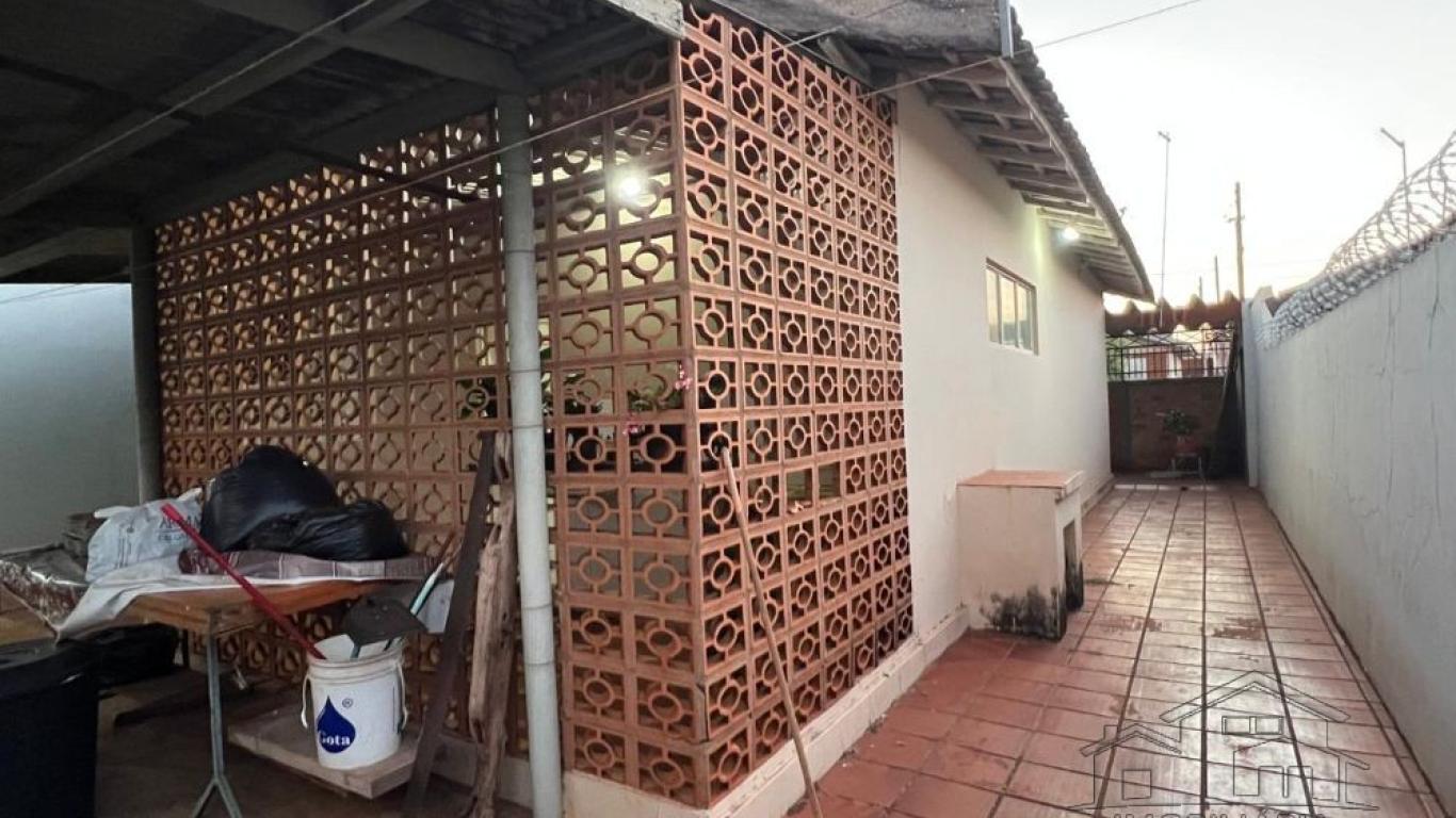 CASA NA Vila Ebenezer em Assis