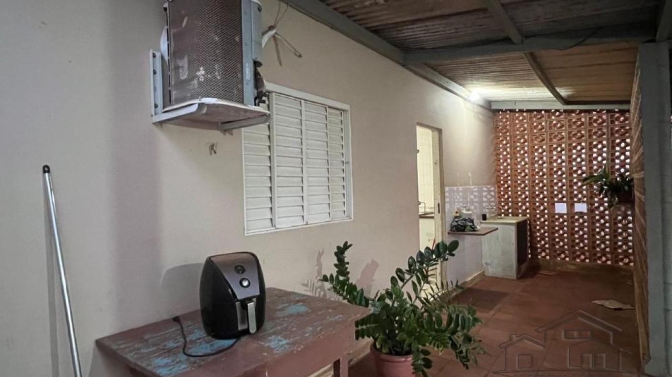 CASA NA Vila Ebenezer em Assis