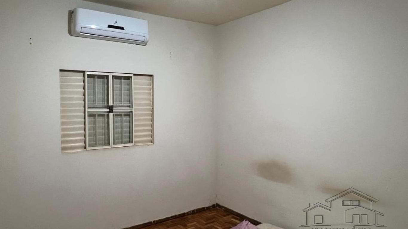 CASA NA Vila Ebenezer em Assis