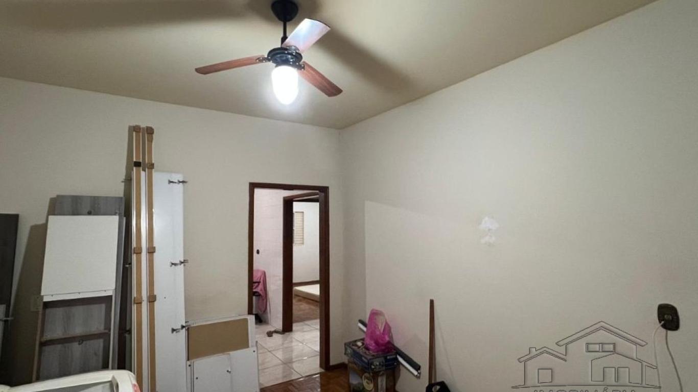 CASA NA Vila Ebenezer em Assis