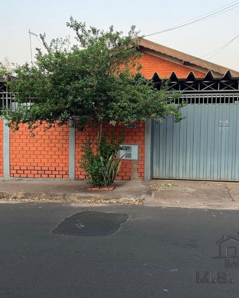 CASA NA Vila Ebenezer em Assis