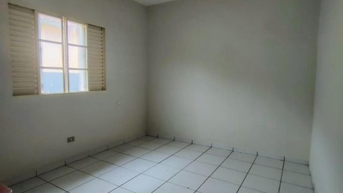 CASA NA Vila Brasileira em Assis