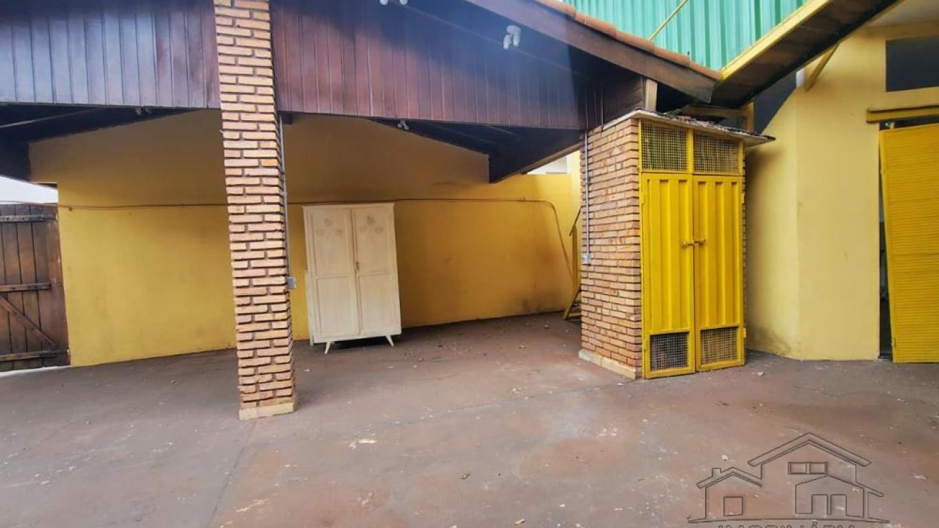 CASA NA Vila Central em Assis