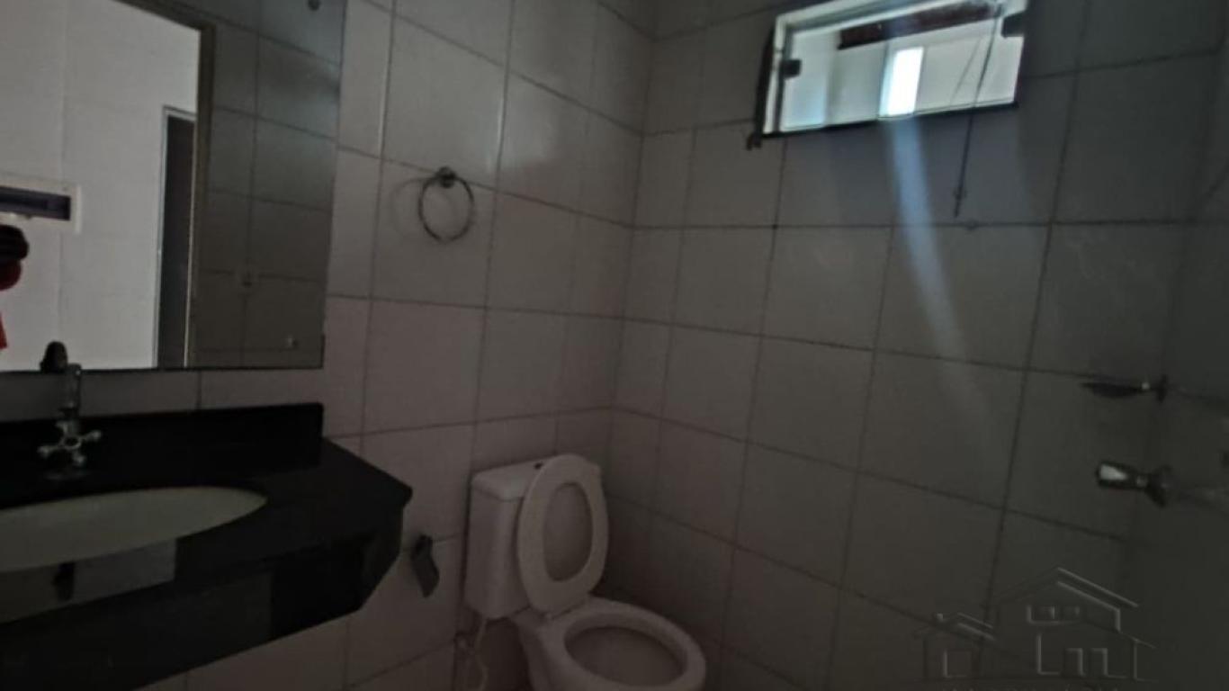 CASA NA Vila Central em Assis