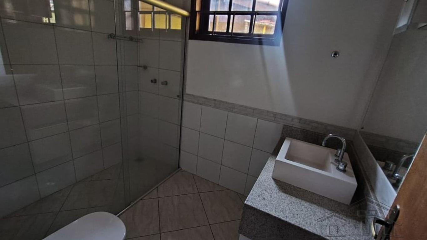 CASA NA Vila Central em Assis