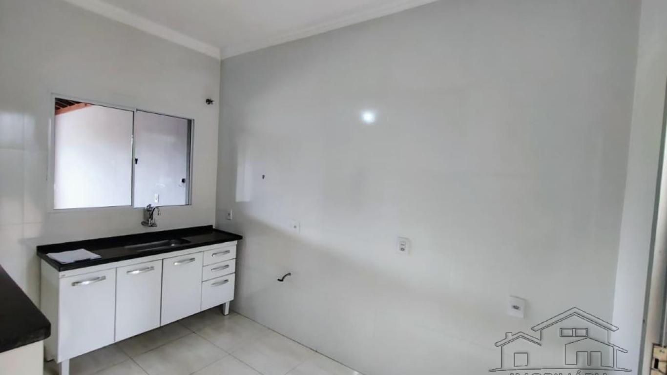 CASA NA Vila Tênis Clube em Assis