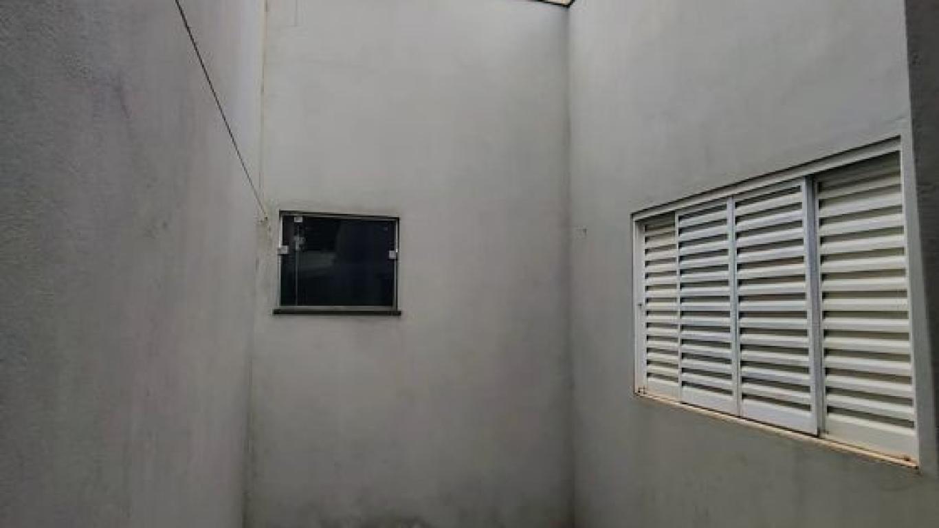 CASA NA Vila Tênis Clube em Assis