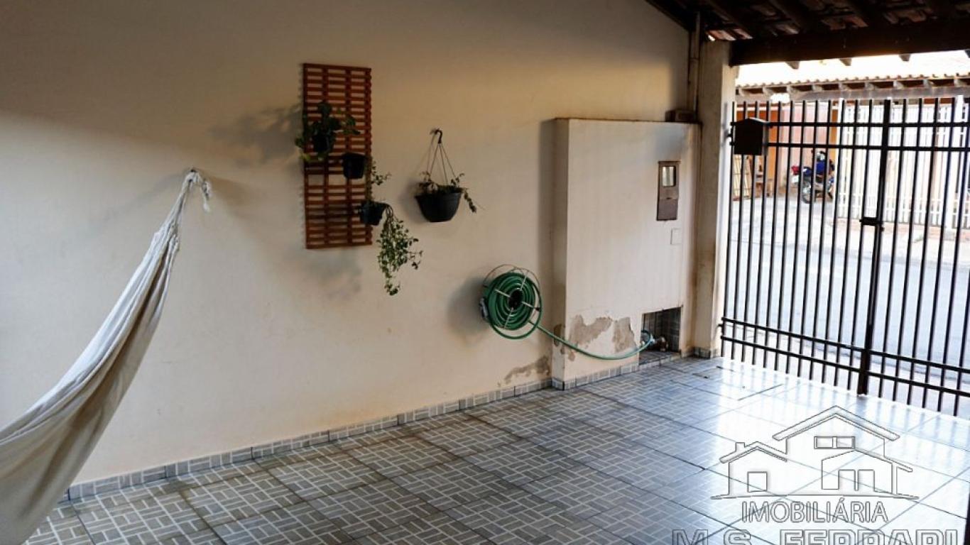 CASA NO Parque das Flores em Assis