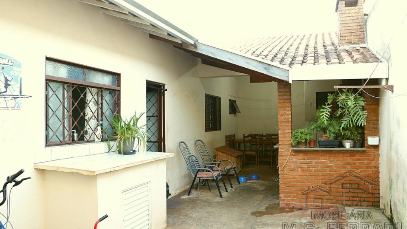 CASA NO Parque das Flores em Assis
