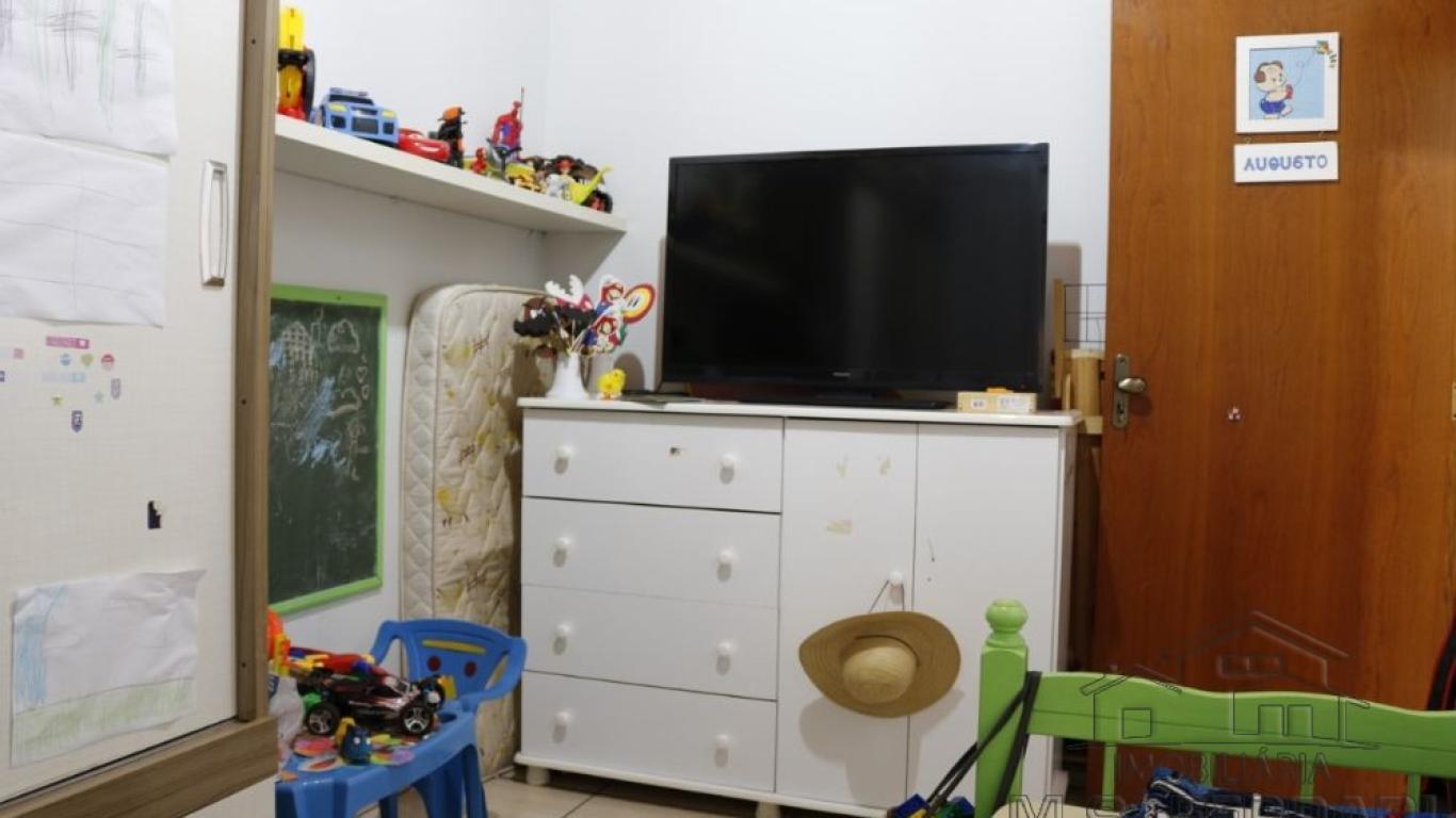 CASA NO Parque das Flores em Assis