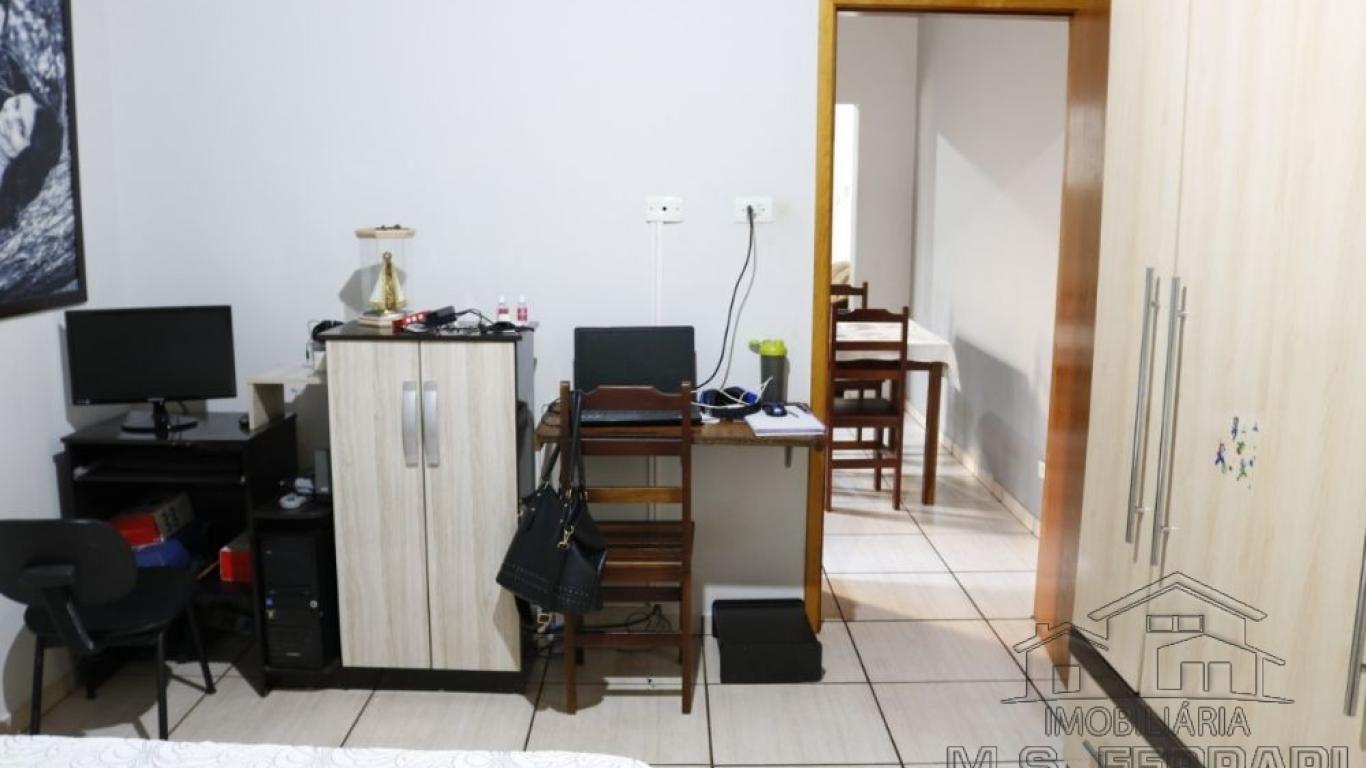 CASA NO Parque das Flores em Assis