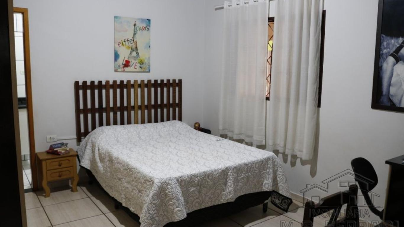 CASA NO Parque das Flores em Assis