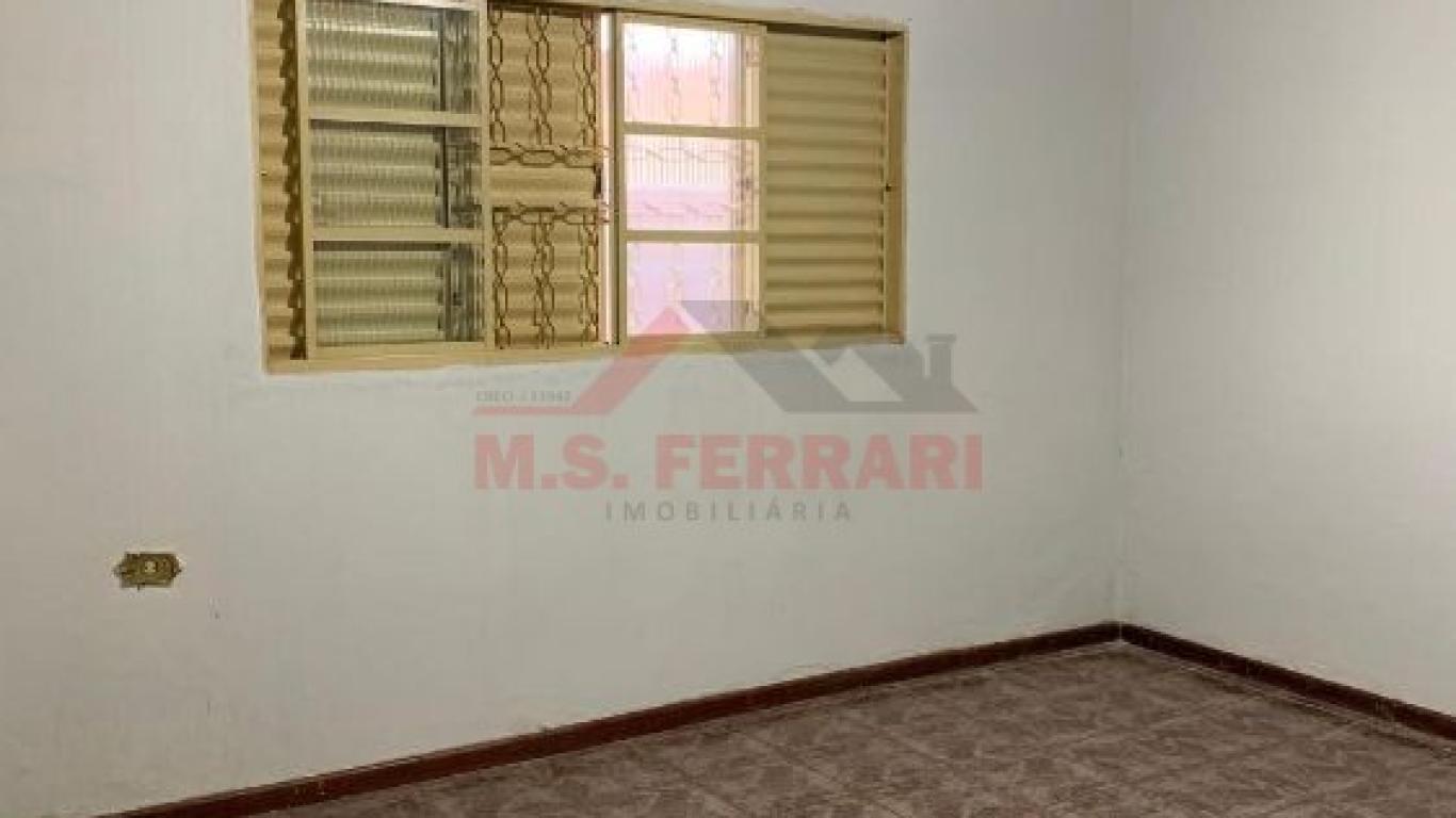 CASA NA Vila Operária em Assis