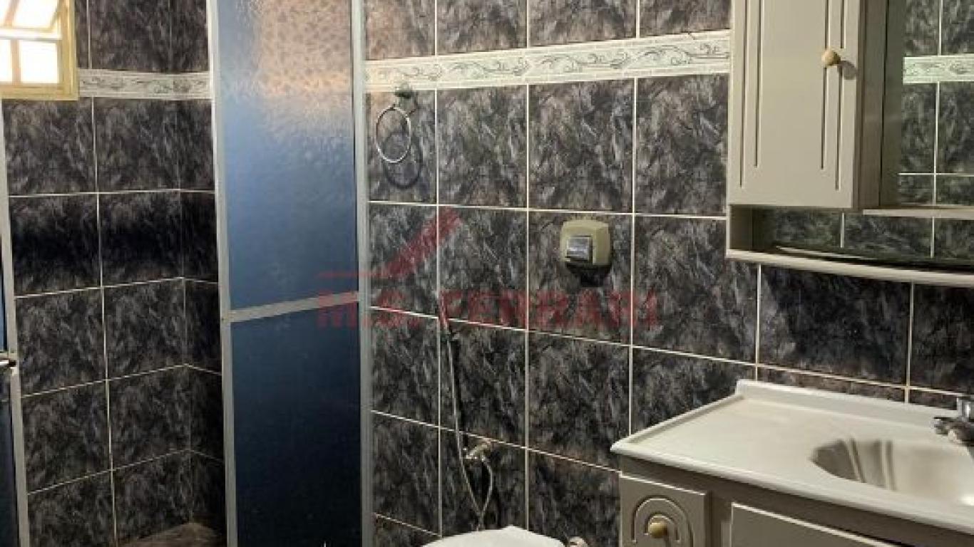 CASA NA Vila Operária em Assis