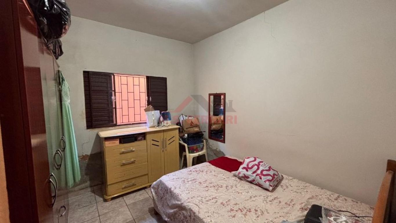 CASA NA Vila Central em Assis