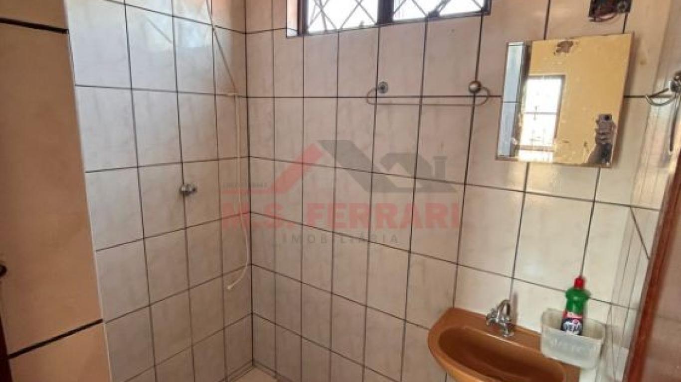 CASA NA Vila Central em Assis