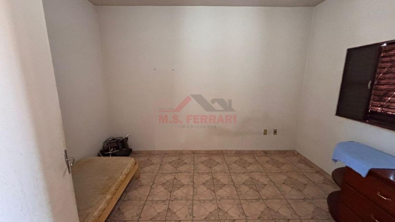 CASA NA Vila Central em Assis