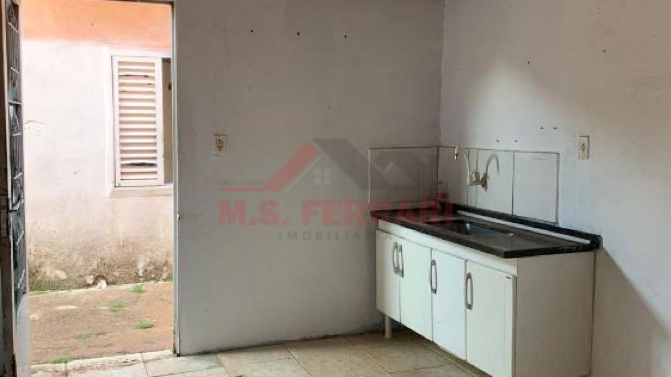CASA NA Conjunto Habitacional Assis IV em Assis