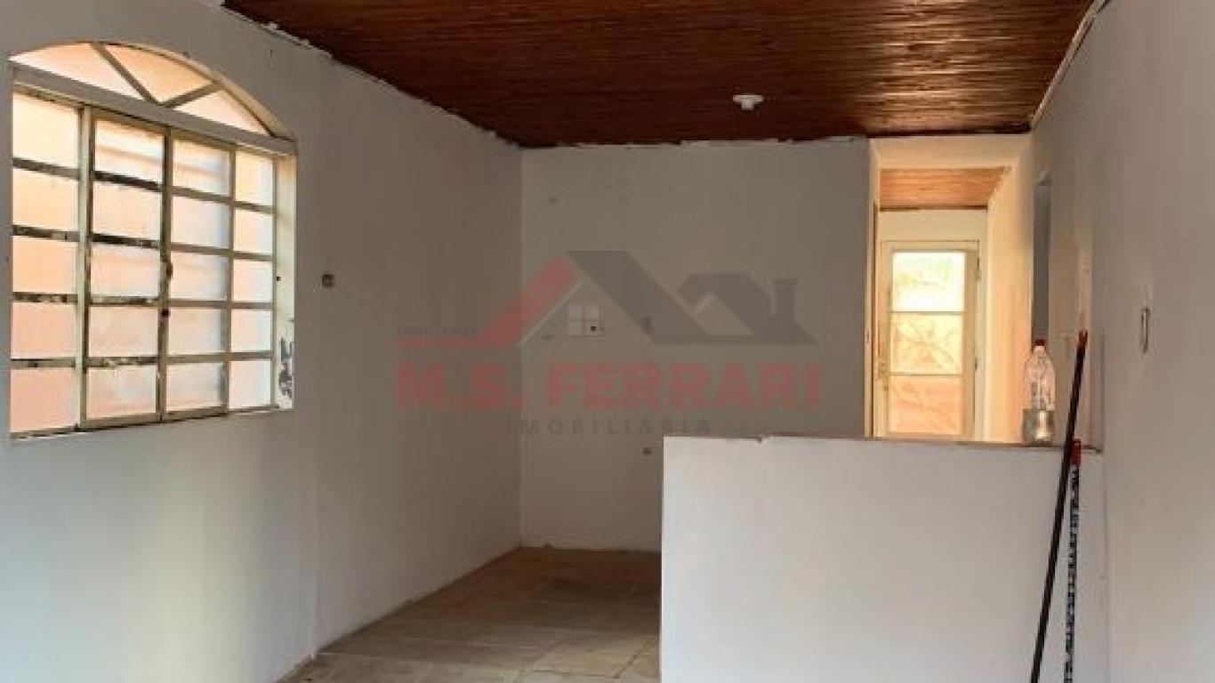 CASA NA Conjunto Habitacional Assis IV em Assis