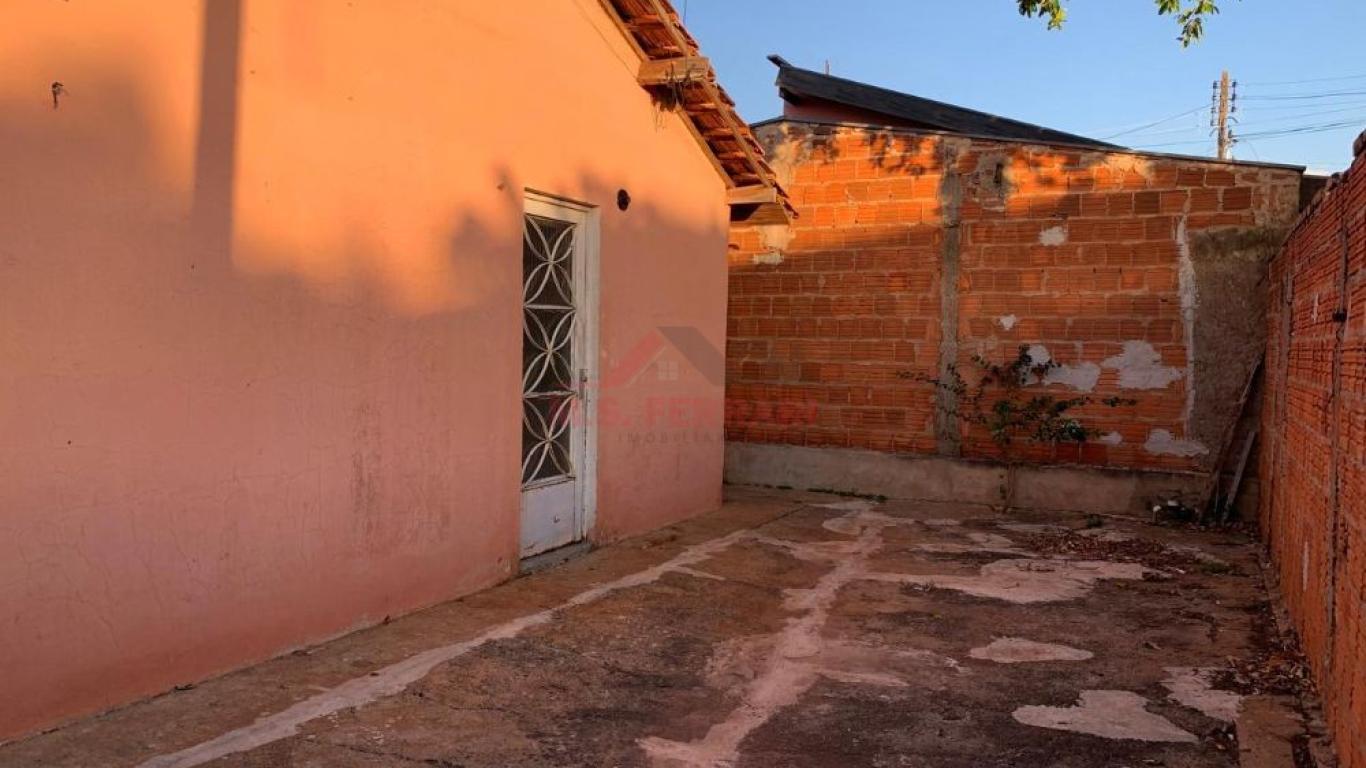 CASA NA Conjunto Habitacional Assis IV em Assis