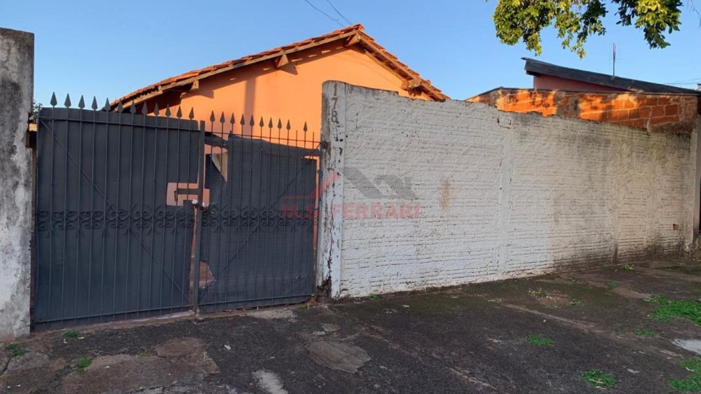 CASA NA Conjunto Habitacional Assis IV em Assis