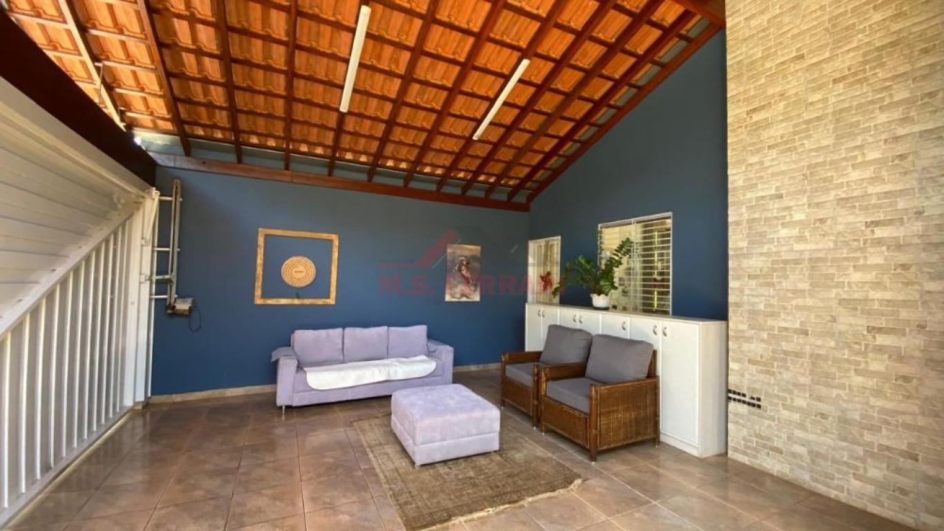 CASA EM LOCALIZAÇÃO PRIVILEGIADA EM ASSIS