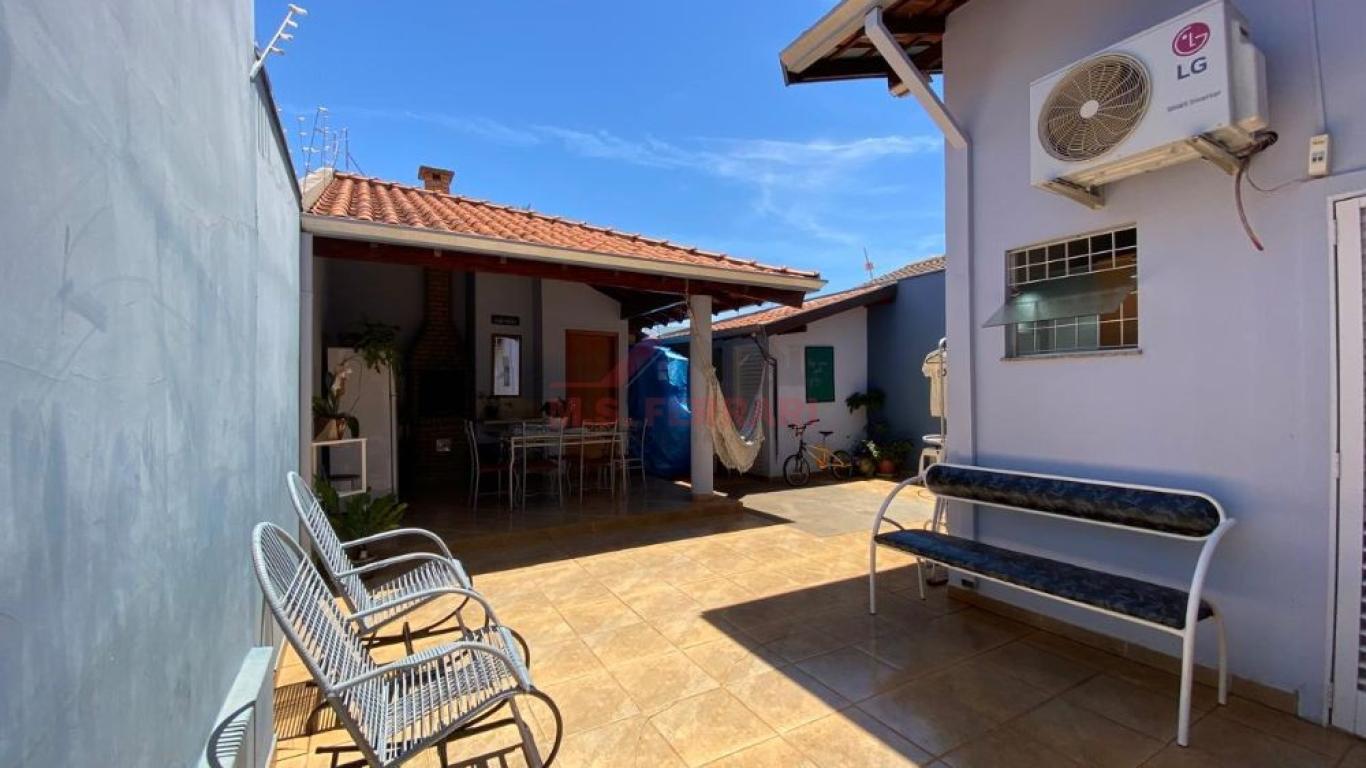 CASA EM LOCALIZAÇÃO PRIVILEGIADA EM ASSIS