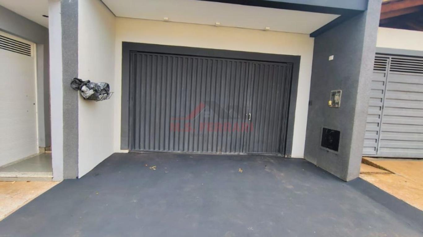 CASA NA Vila Tênis Clube em Assis