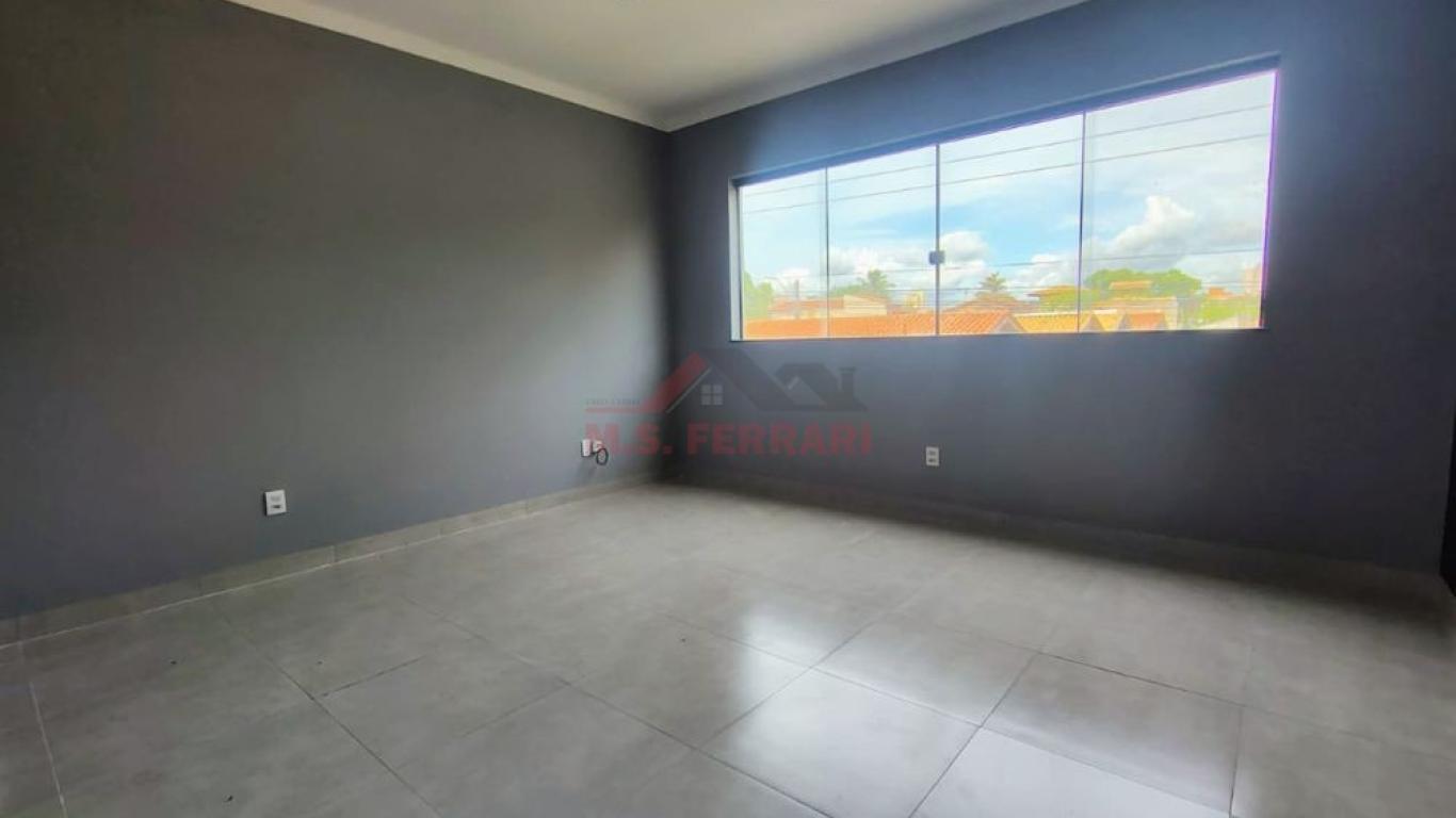 CASA NA Vila Tênis Clube em Assis