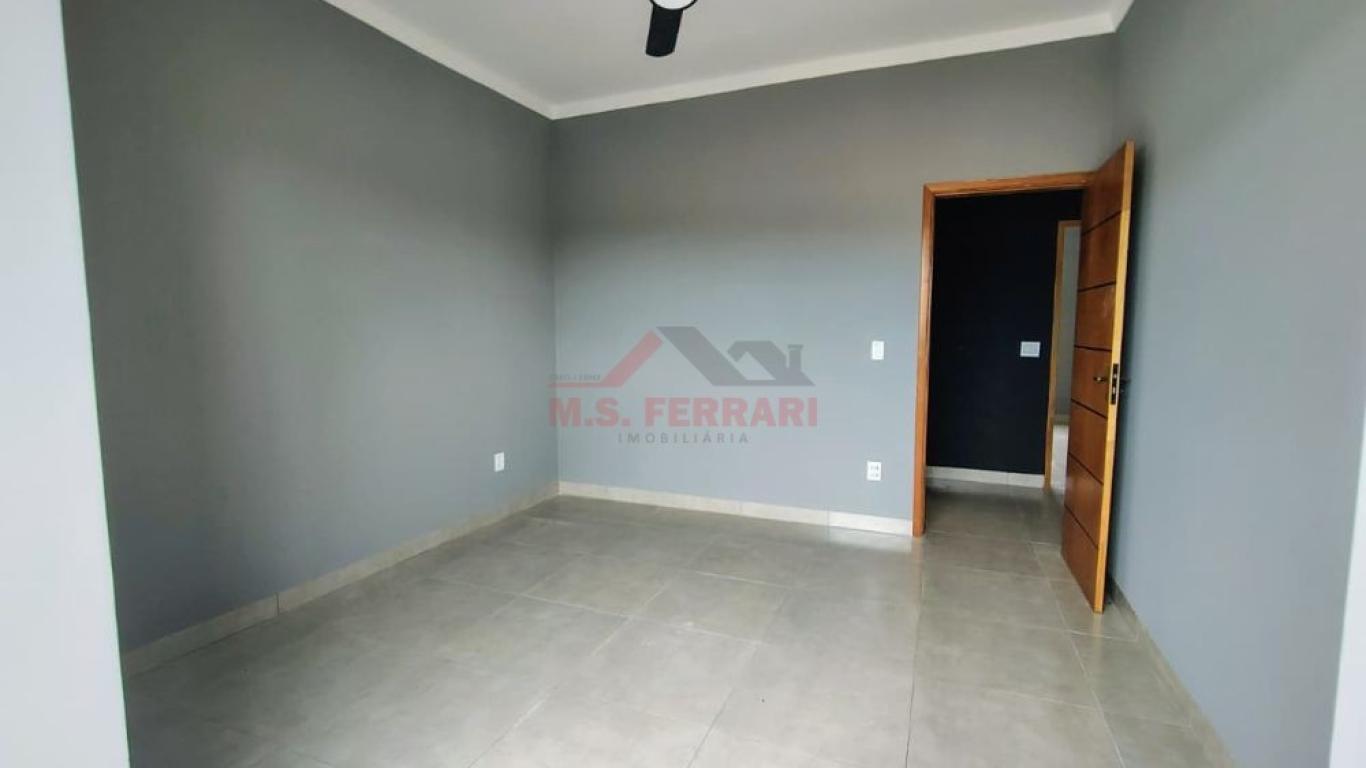 CASA NA Vila Tênis Clube em Assis