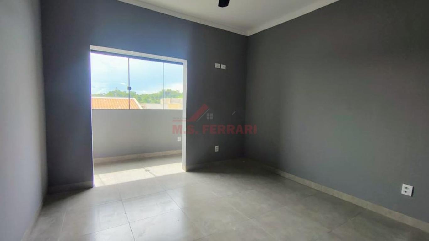 CASA NA Vila Tênis Clube em Assis