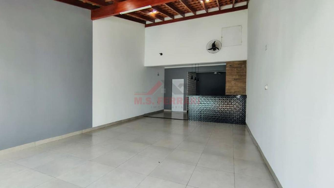 CASA NA Vila Tênis Clube em Assis