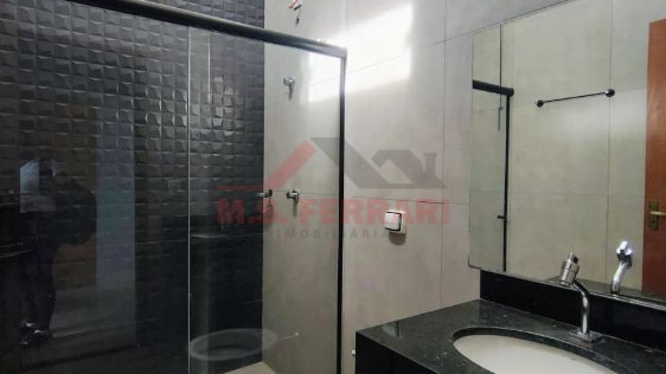 CASA NA Vila Tênis Clube em Assis