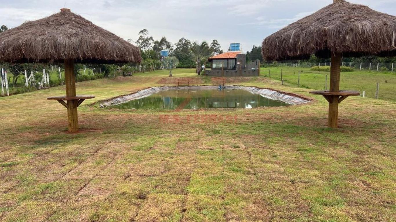 CHÁCARA NA CDA 3 em Assis