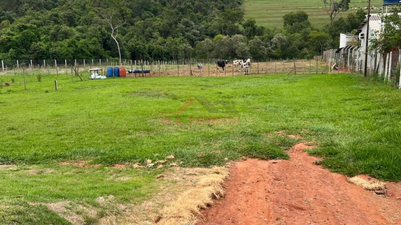 CHÁCARA NA CDA 3 em Assis