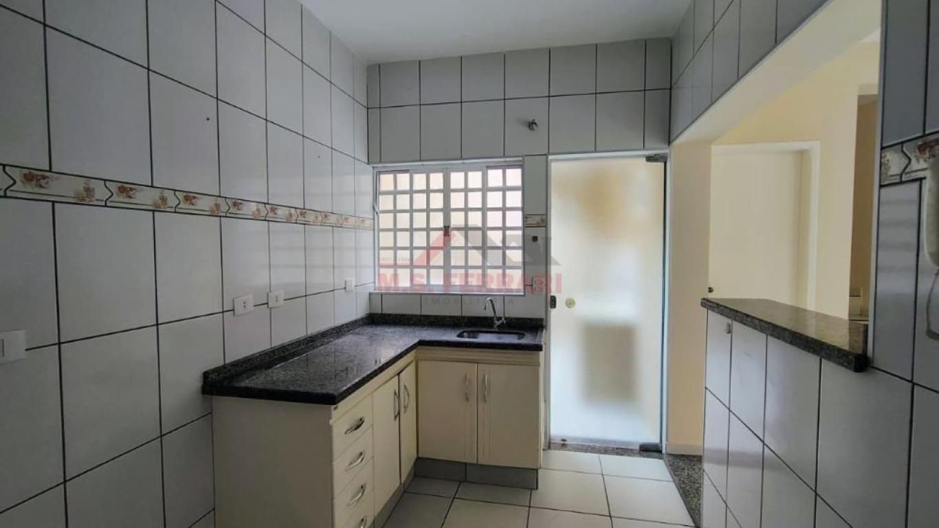 CASA NA Vila Tênis Clube em Assis